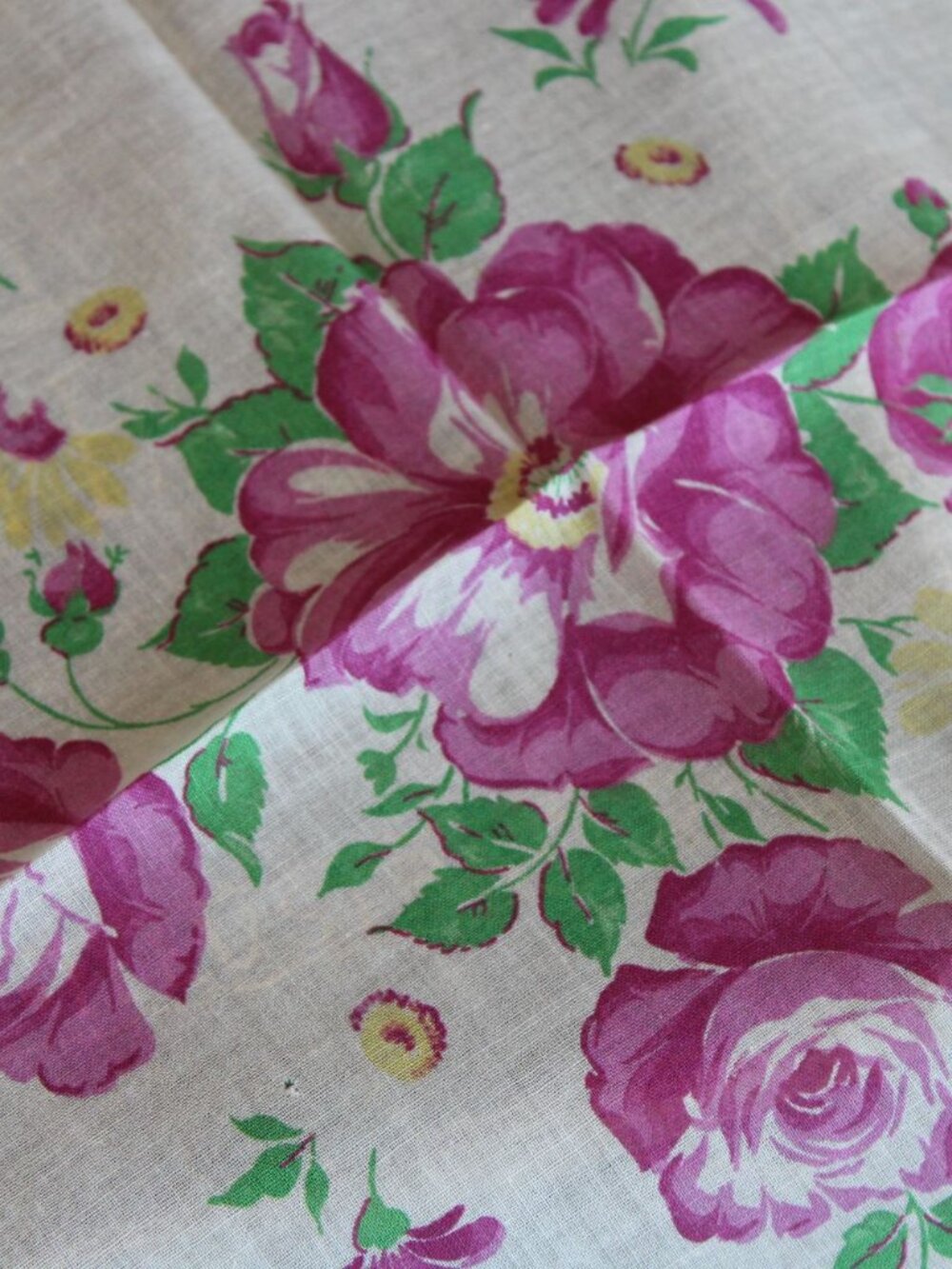 Vintage 1950s Cotton Handkerchief Floral Print, Pink Purple Roses Hankie - Picture 2 of 10
